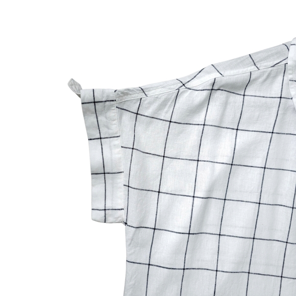 Tahari Linen Navy and White Window pane Top - Picture 4 of 8